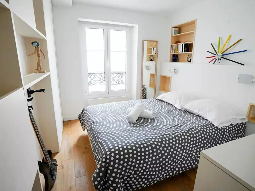 Immagine 10 di Appartamento in affitto  in Impasse Boutron a Paris