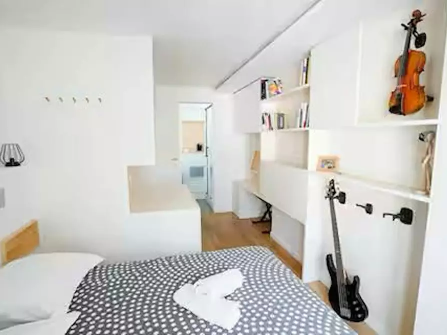 Immagine 9 di Appartamento in affitto  in Impasse Boutron a Paris