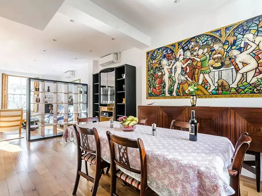 Appartamento in affitto in Via Monte Napoleone a Milano