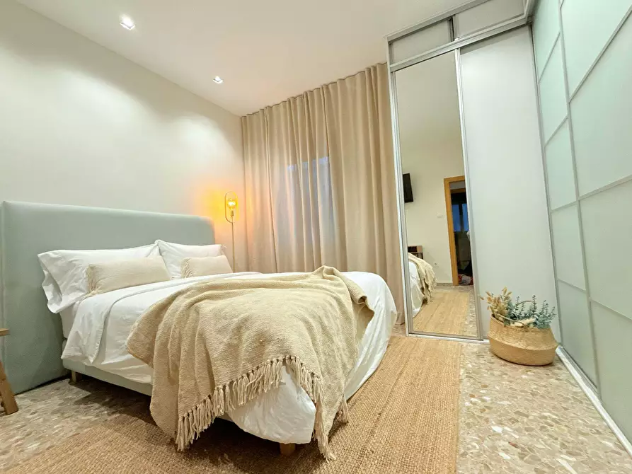 Immagine 1 di Camera in affitto  in Carrer de l'Omet a Valencia