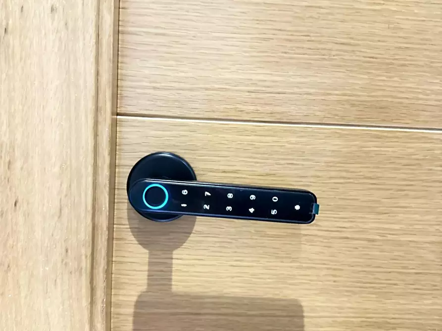 Immagine 2 di Camera in affitto  in Carrer de l'Omet a Valencia