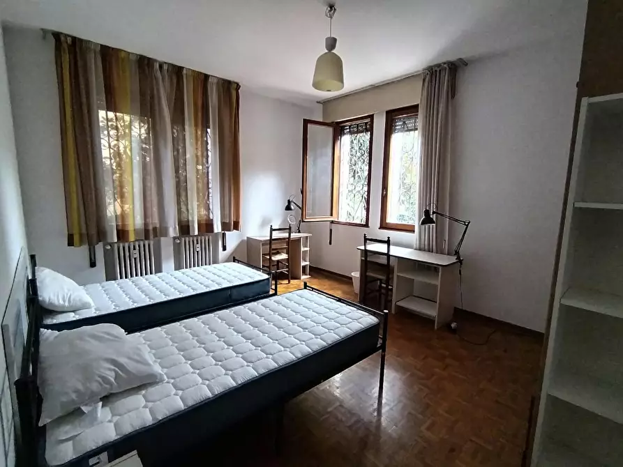 Immagine 7 di Camera condivisa in affitto  in Via Montello a Padova