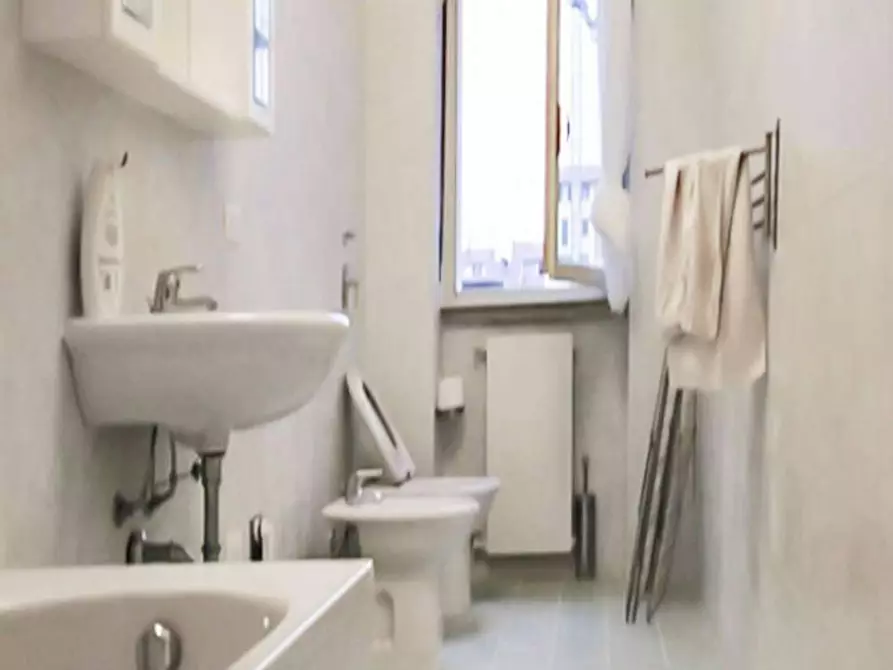 Immagine 10 di Camera in affitto  in Viale Campania a Milano