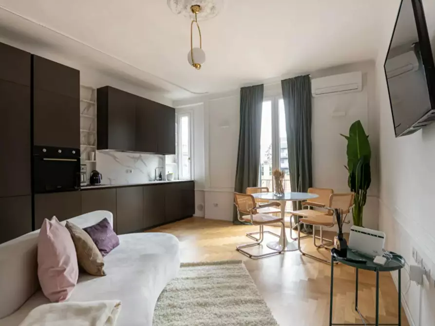 Immagine 1 di Appartamento in affitto  in Via Novara a Milano