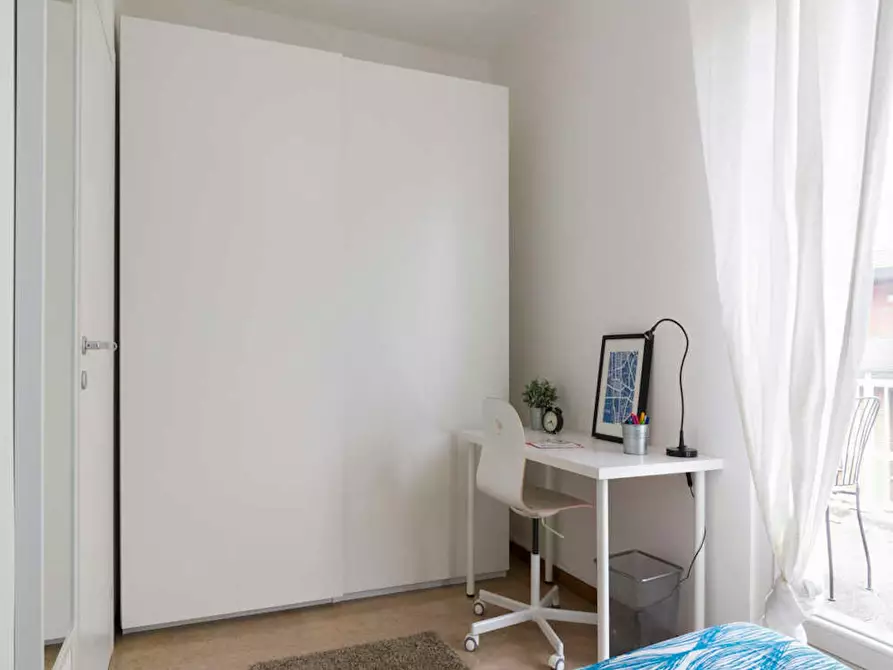 Immagine 5 di Camera in affitto  in Viale Carlo Espinasse a Milano