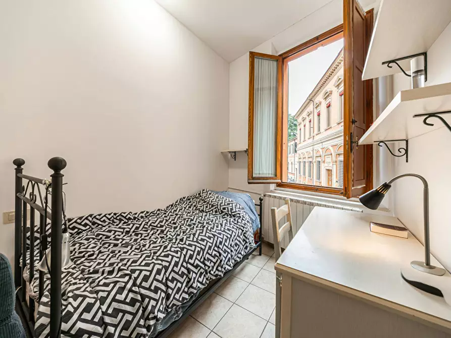 Immagine 2 di Camera in affitto  in Via Zamboni a Bologna