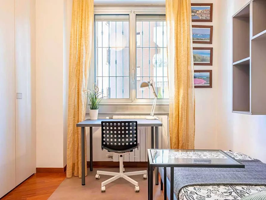 Immagine 2 di Camera in affitto  in Via Santa Rita da Cascia a Milano