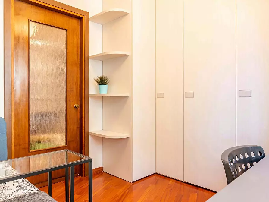 Immagine 4 di Camera in affitto  in Via Santa Rita da Cascia a Milano