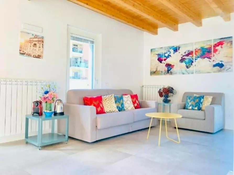 Immagine 1 di Appartamento in affitto  in Via Neera a Milano