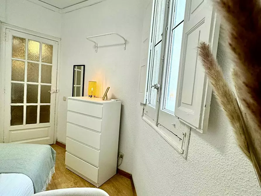 Immagine 4 di Camera in affitto  in Calle de Fuencarral a Madrid