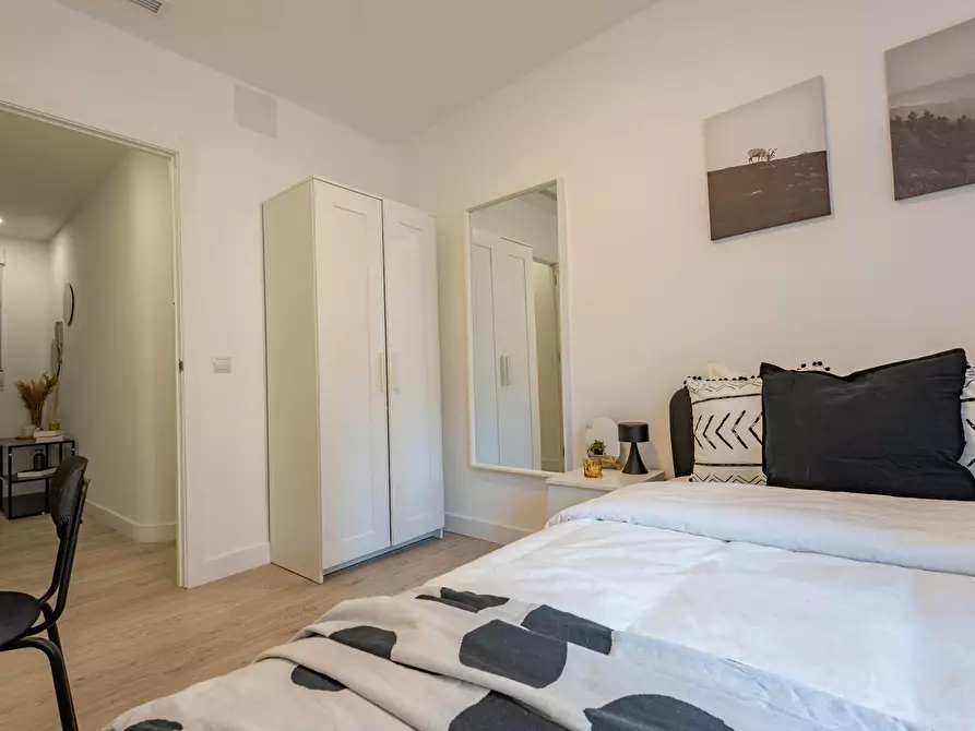 Immagine 1 di Camera in affitto  in Calle de Santa Engracia a Madrid