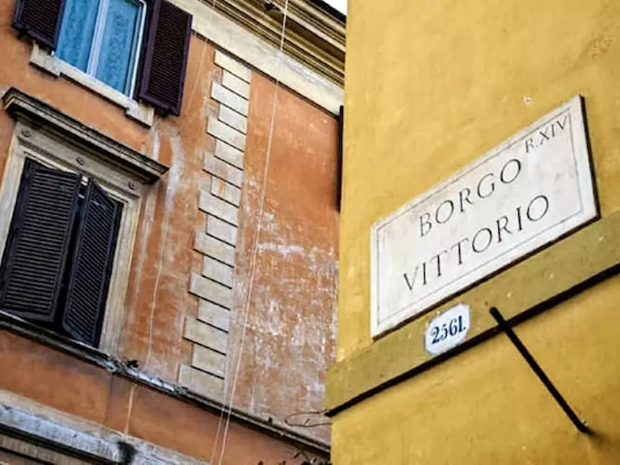 Immagine 8 di Appartamento in affitto  in Borgo Vittorio a Roma
