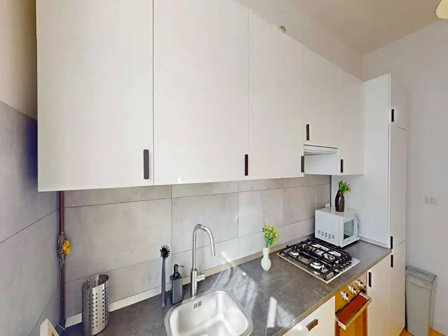 Immagine 8 di Camera in affitto  in Viale Legioni Romane a Milano