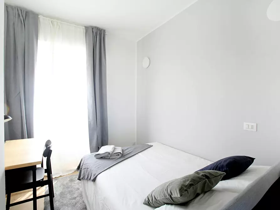 Immagine 2 di Camera in affitto  in Via Carlo Marx a Milano