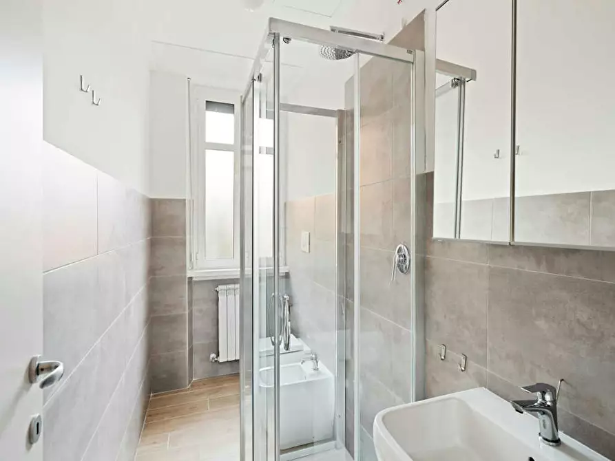 Immagine 8 di Camera in affitto  in Viale Legioni Romane a Milano