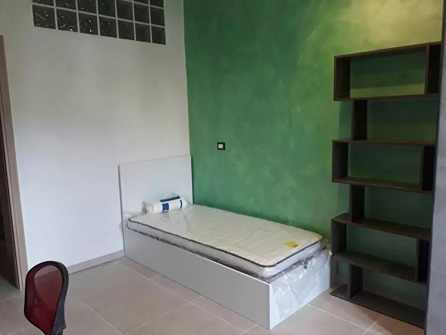 Immagine 1 di Camera in affitto  in Via Monte Rosa a Torino