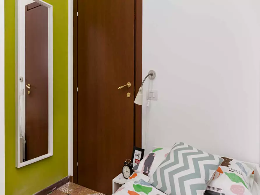 Immagine 3 di Camera in affitto  in Viale Giovanni Vicini a Bologna
