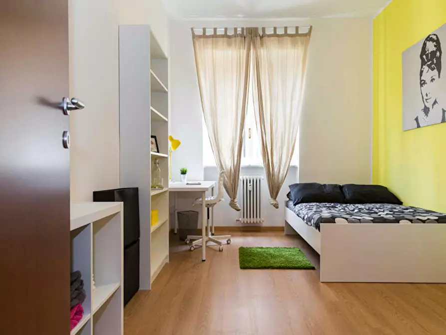 Immagine 2 di Camera in affitto  in Via dei Mandorli a Buccinasco