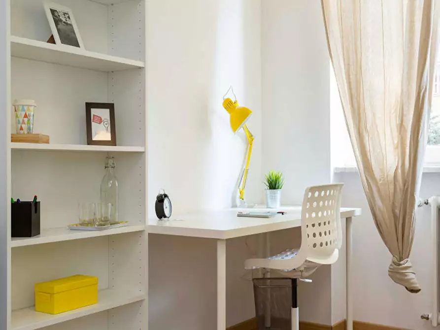 Immagine 6 di Camera in affitto  in Via dei Mandorli a Buccinasco