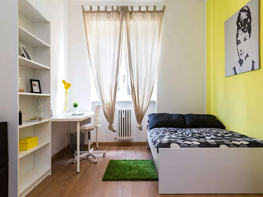 Immagine 1 di Camera in affitto  in Via dei Mandorli a Buccinasco