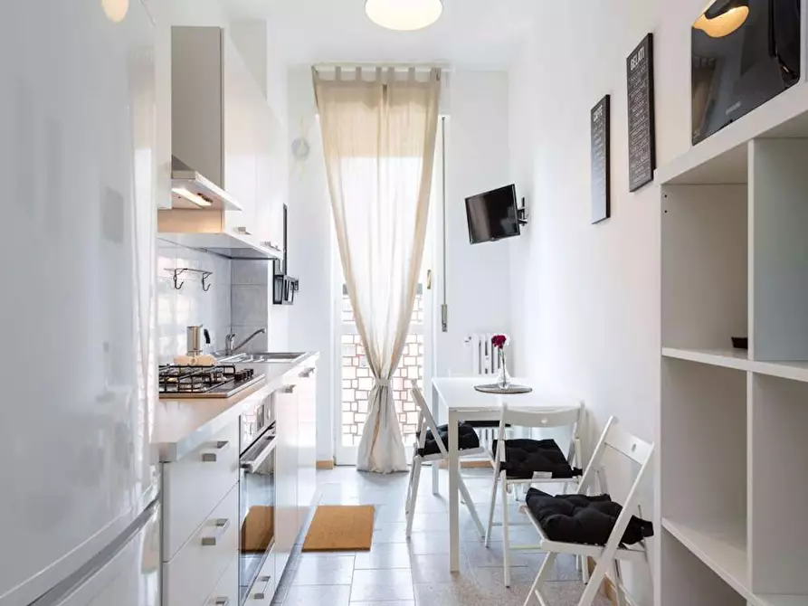 Immagine 10 di Camera in affitto  in Via dei Mandorli a Buccinasco