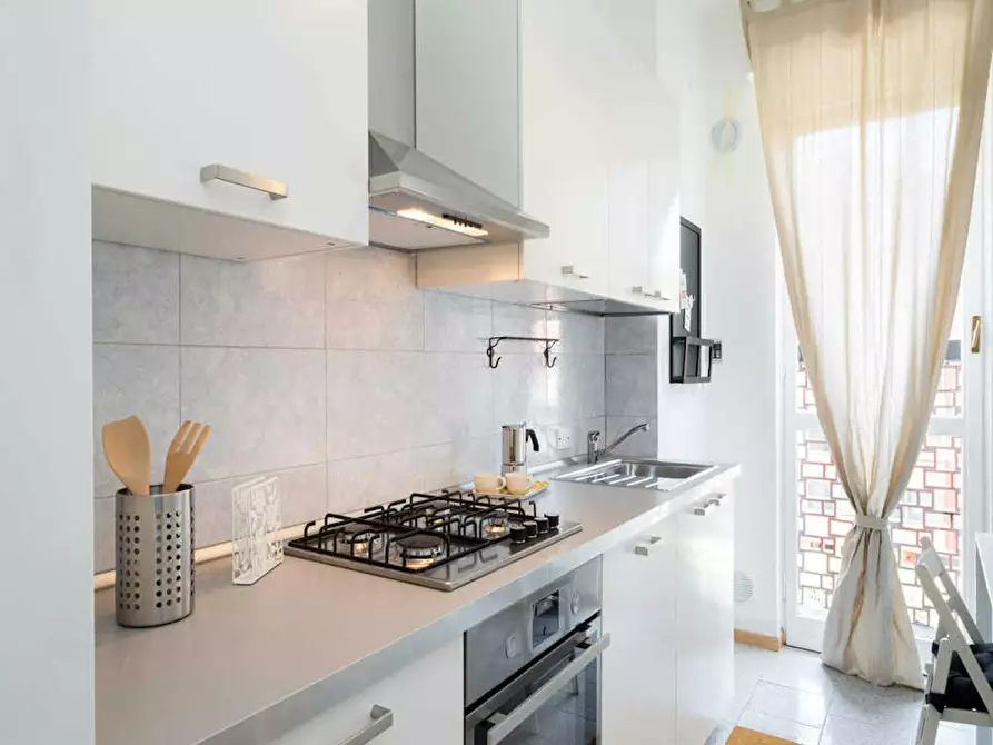 Immagine 9 di Camera in affitto  in Via dei Mandorli a Buccinasco