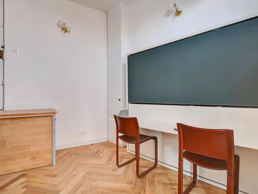 Immagine 7 di Appartamento in affitto  in Rue d'Aumale a Paris