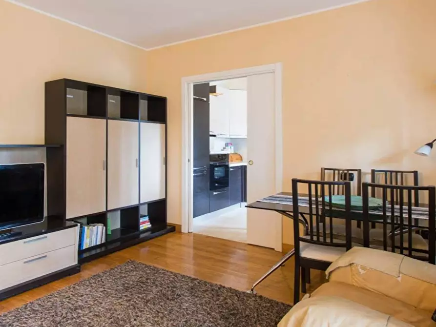 Immagine 3 di Appartamento in affitto  in Via Giovanni Segantini a Milano