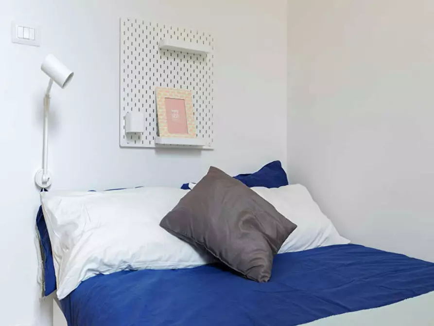 Immagine 1 di Camera in affitto  in Via Boncompagni a Roma