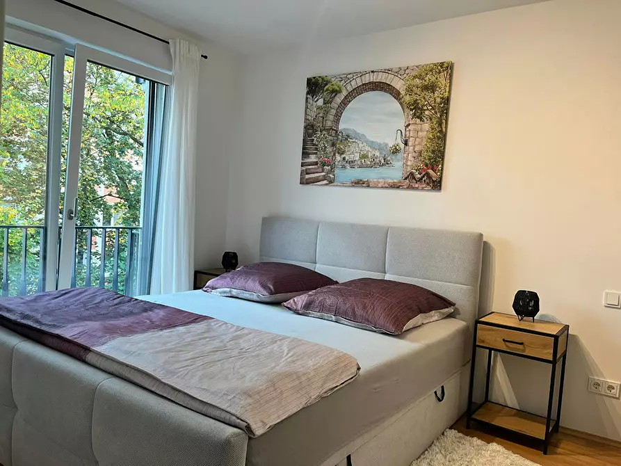 Immagine 1 di Appartamento in affitto  in Arnulfstraße a München