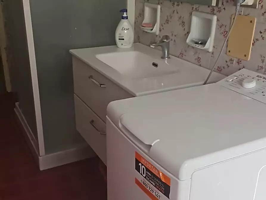 Immagine 9 di Camera in affitto  in Via Luca della Robbia a Bologna