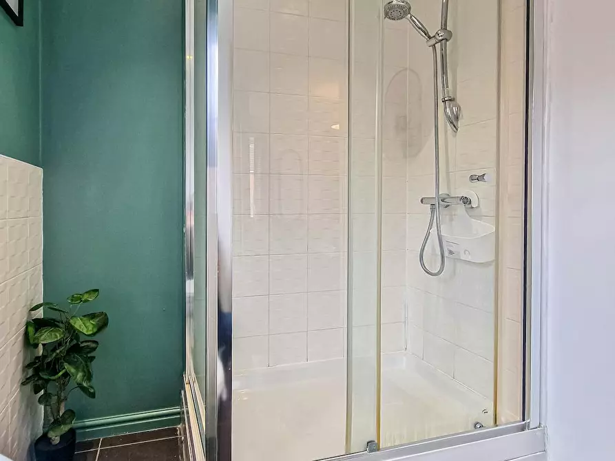 Immagine 10 di Casa indipendente in affitto  in Shropshire Drive a 