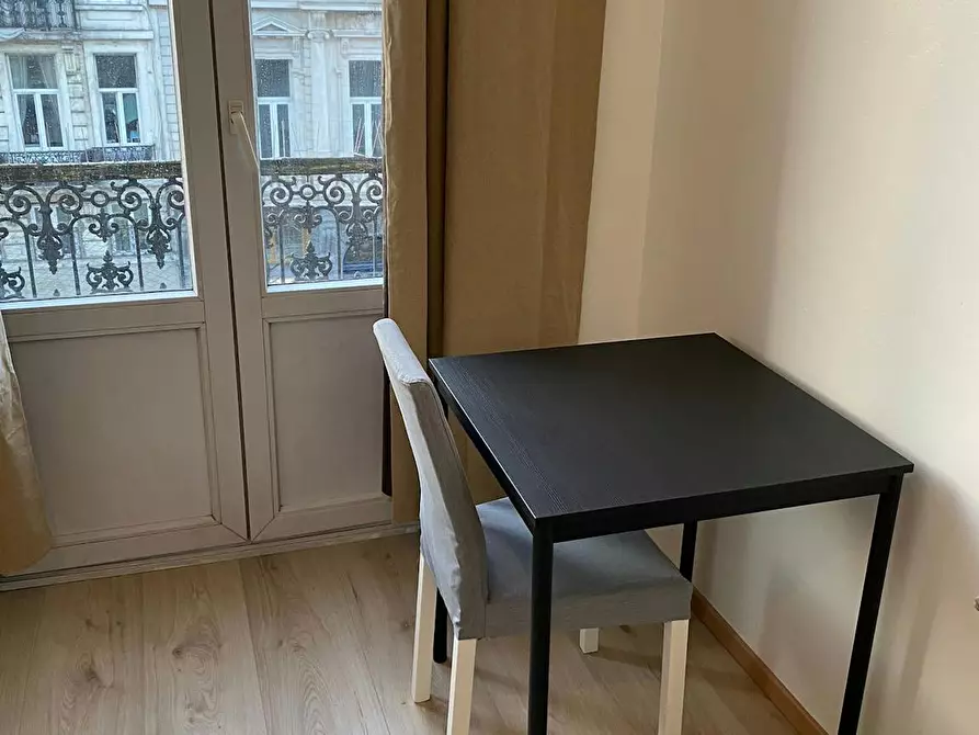 Immagine 2 di Camera in affitto  in Boulevard Maurice Lemonnier a Bruxelles