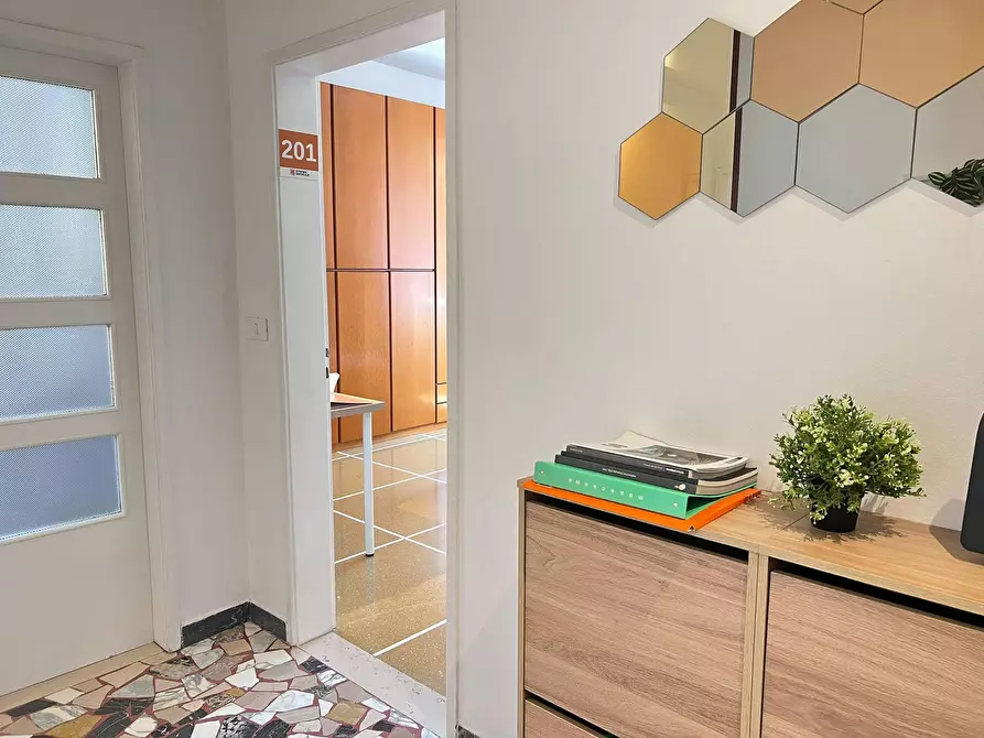 Immagine 10 di Camera in affitto  in Via Toscana a Bologna