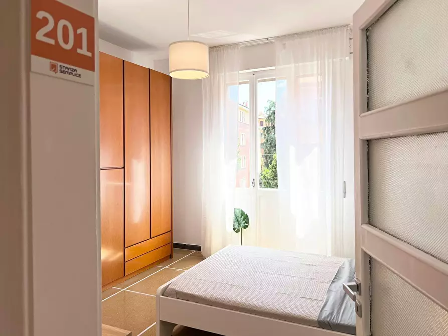 Immagine 3 di Camera in affitto  in Via Toscana a Bologna