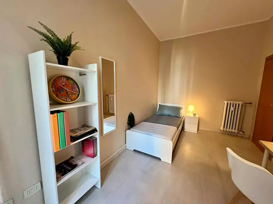 Immagine 3 di Camera in affitto  in Via Toscana a Bologna