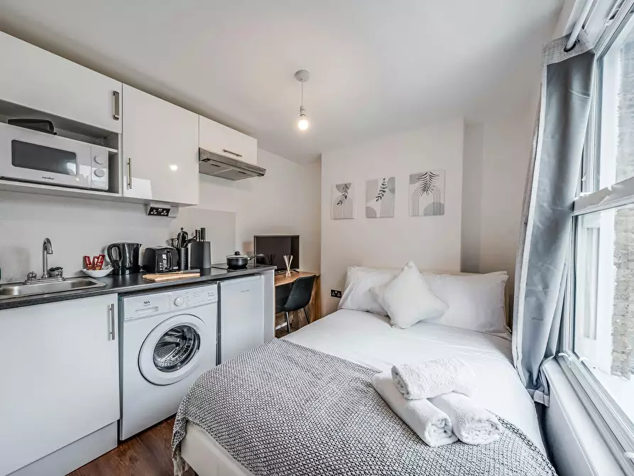 Immagine 2 di Casa indipendente in affitto  in Denmark Hill a Camberwell