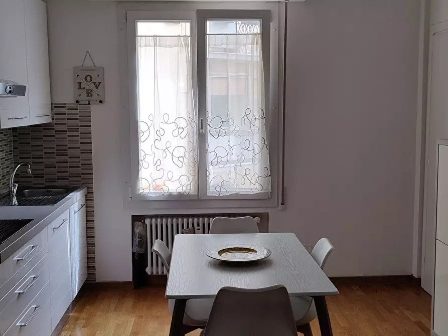Immagine 2 di Appartamento in affitto  in Via Cairoli a Bologna