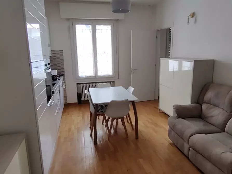 Immagine 3 di Appartamento in affitto  in Via Cairoli a Bologna