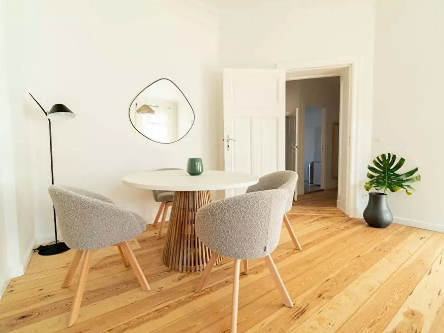 Immagine 1 di Appartamento in affitto  in Warthestraße a Berlin