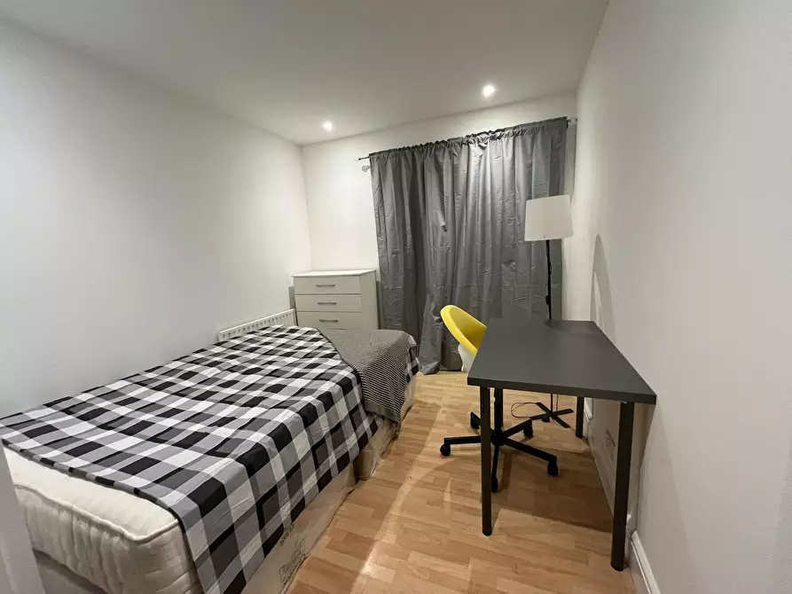 Immagine 1 di Camera condivisa in affitto  in Minerva Close a Lambeth