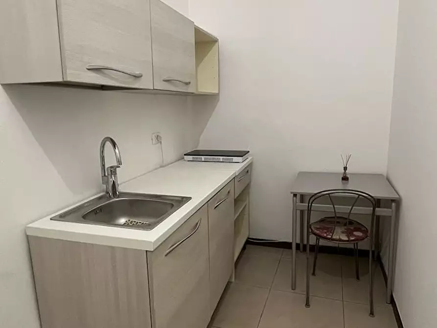 Immagine 5 di Camera in affitto  in Via Carlo Capelli a Torino