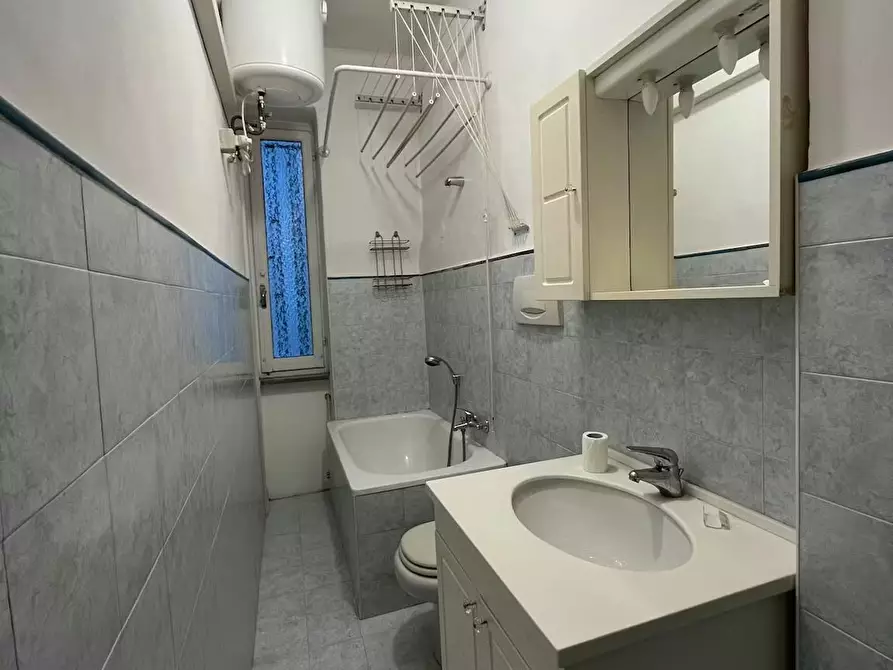 Immagine 8 di Camera in affitto  in Via Carlo Capelli a Torino