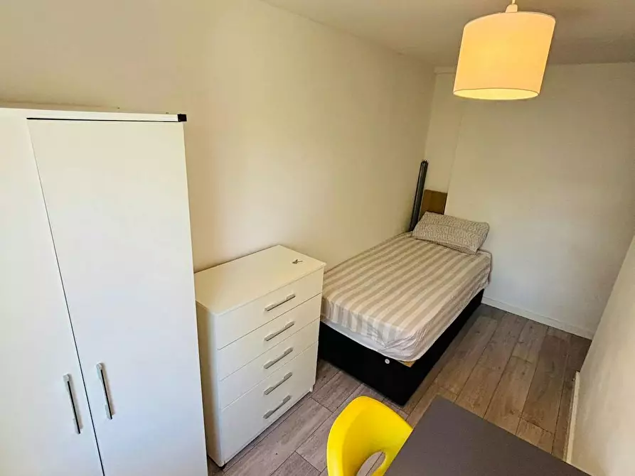 Immagine 8 di Camera condivisa in affitto  in Minerva Close a Lambeth