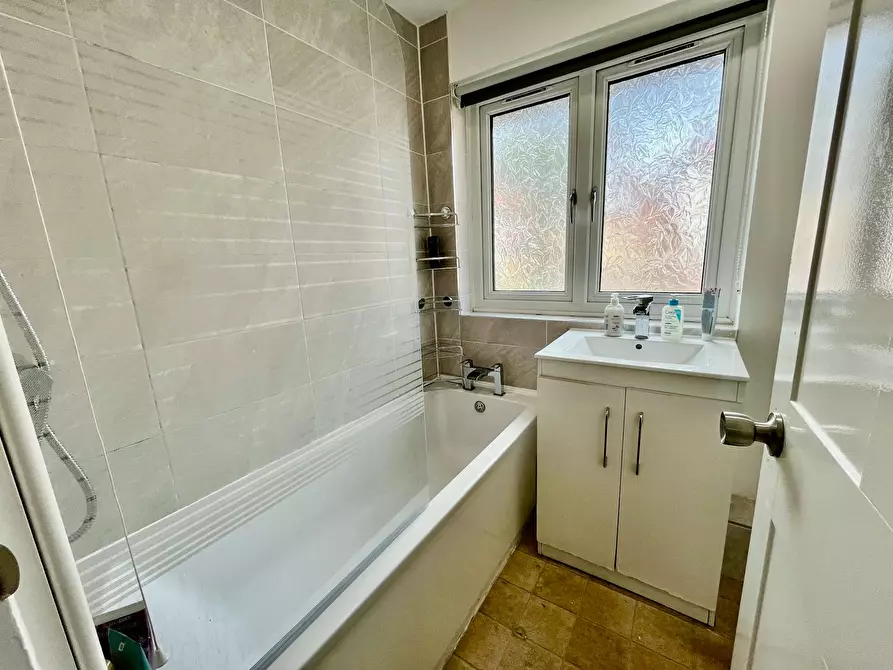 Immagine 7 di Camera condivisa in affitto  in Minerva Close a Lambeth