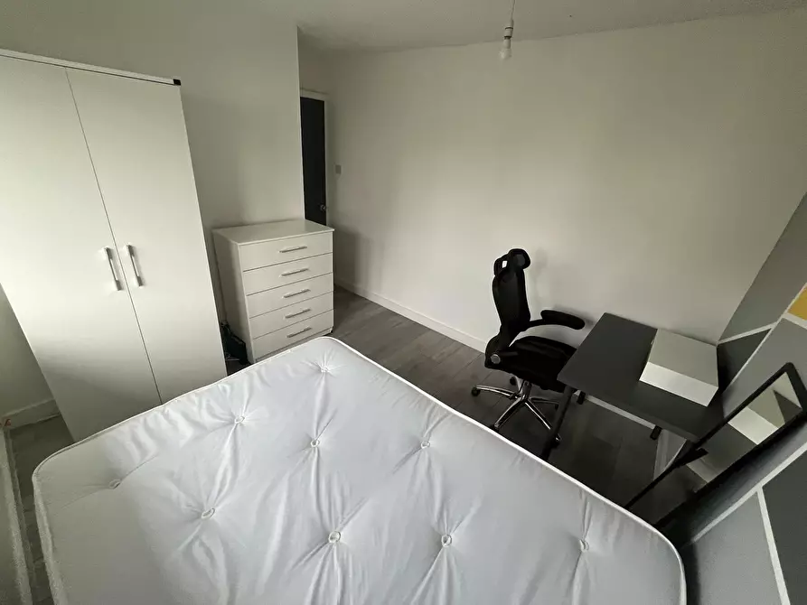 Immagine 5 di Camera condivisa in affitto  in Minerva Close a Lambeth