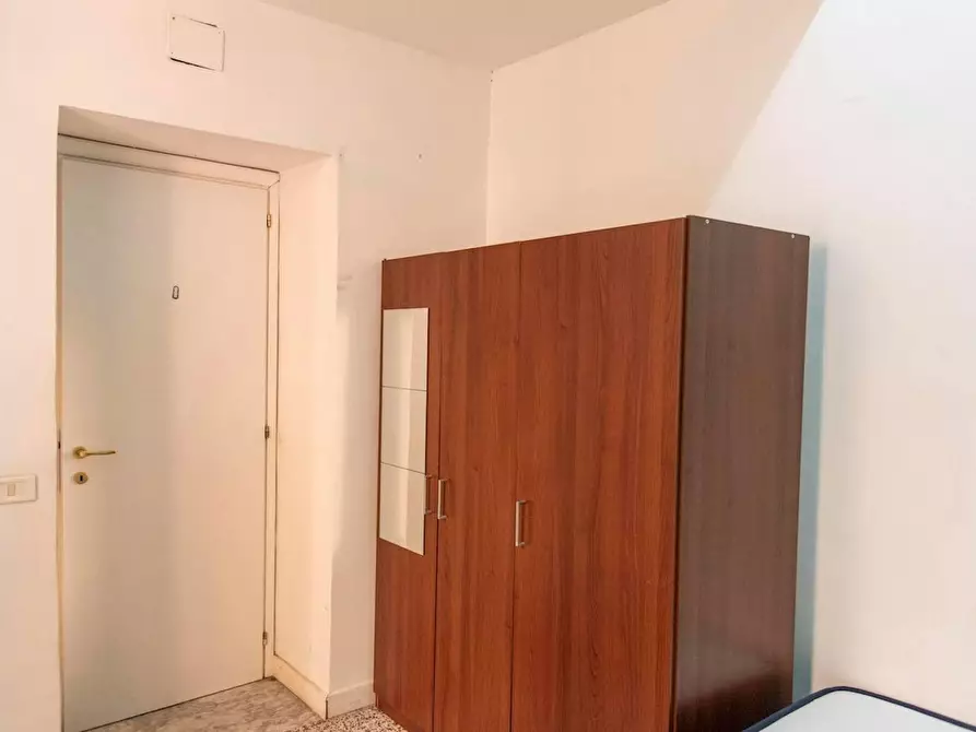 Immagine 3 di Camera in affitto  in Via Napoleone III a Roma