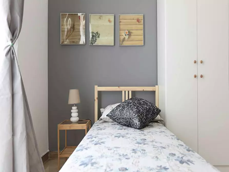 Immagine 8 di Camera in affitto  in Viale Romagna a Milano