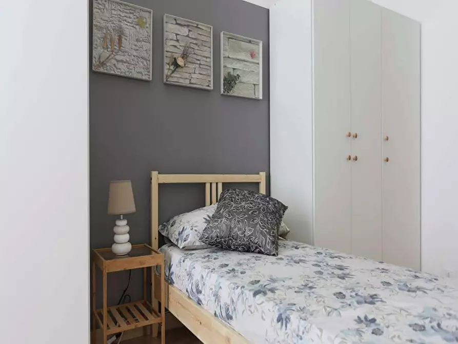 Immagine 1 di Camera in affitto  in Viale Romagna a Milano