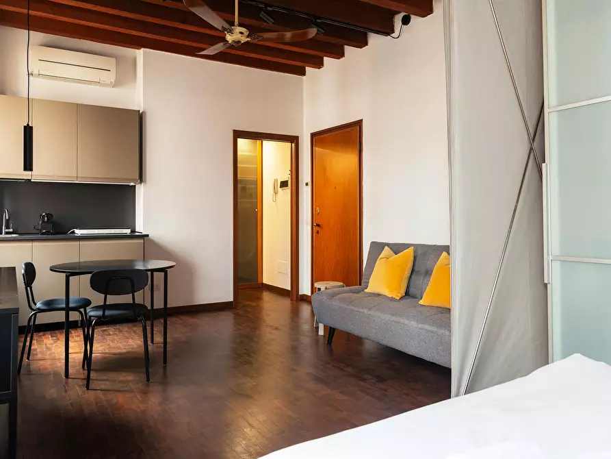 Immagine 1 di Appartamento in affitto  in Via Anfiteatro a Milano